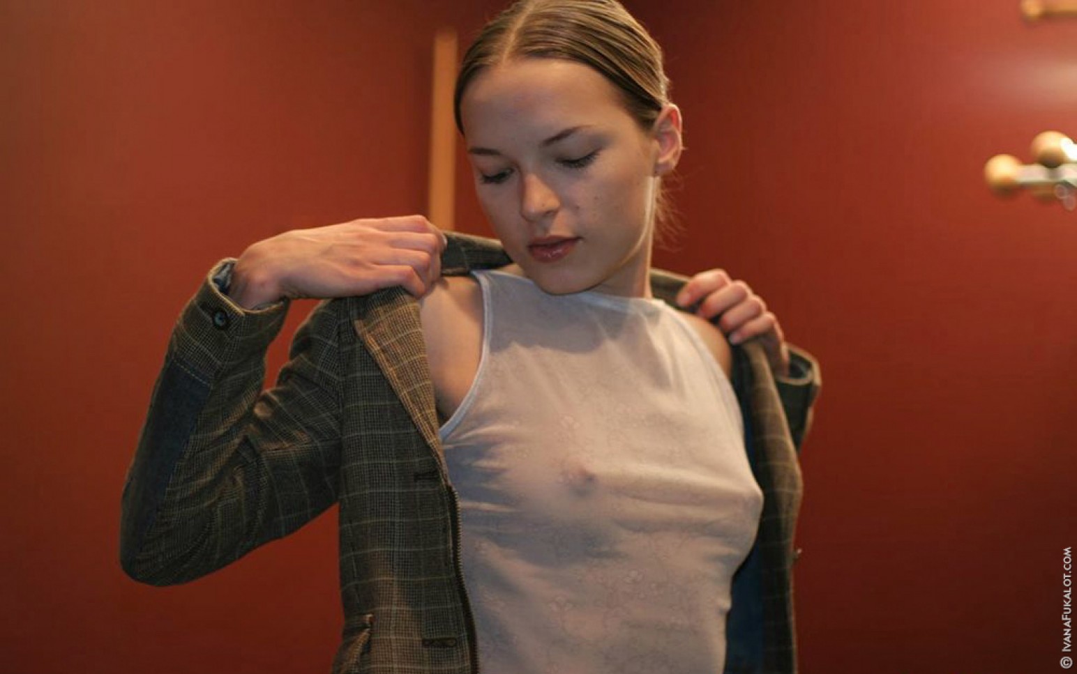 ivana fukalot look at me Skinny Shaved Babe Ivana Fukalot with Landing Strip - TGP gallery #244742