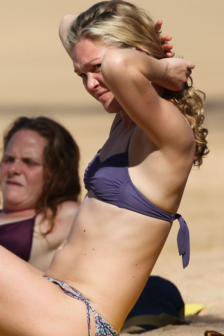 Celeb Julia Stiles Wearing Bikini - TGP gallery #242769